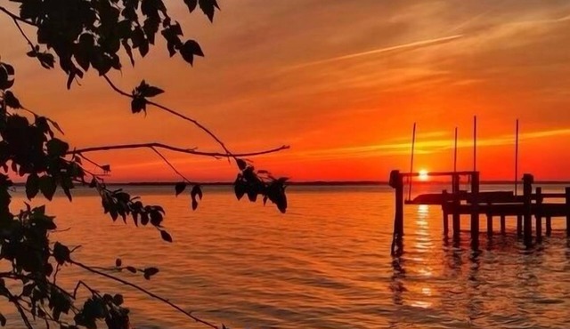 East of Edenton! Romantic sunset waterfront getaway on the Albemarle Sound!