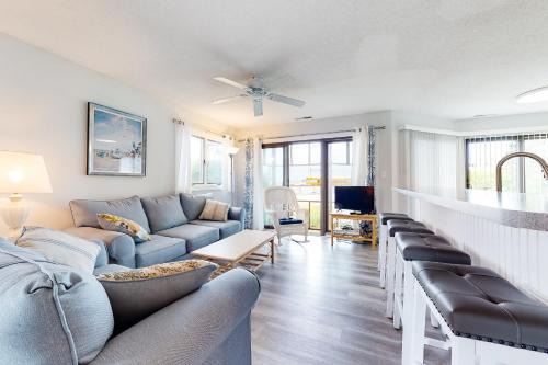 East of the Sun - 40026 E Sun Dr Unit 611