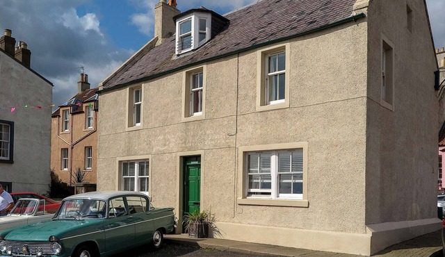 East Pier View- stunning shorefront home