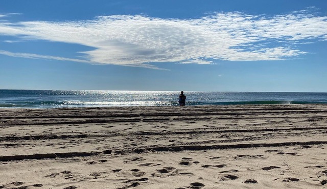 East Quogue - Close to all!