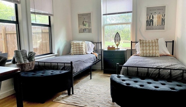 East Side Hideaway. Fun Spring Stay