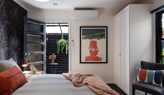 East St 3 is one of three contemporary apartments set within beautiful gardens