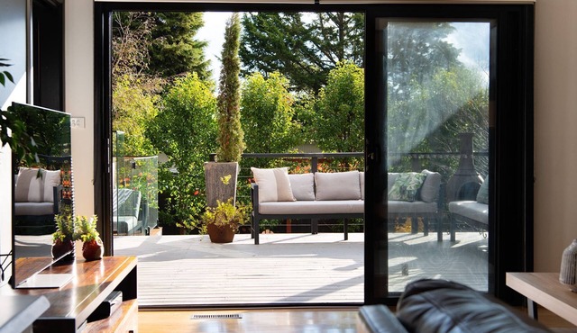 East St Spa House-2 Bed, 2 bathroom, log fire, spa bath