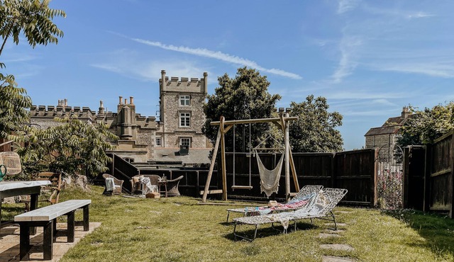 East Street Beach House - luxury living by the sea