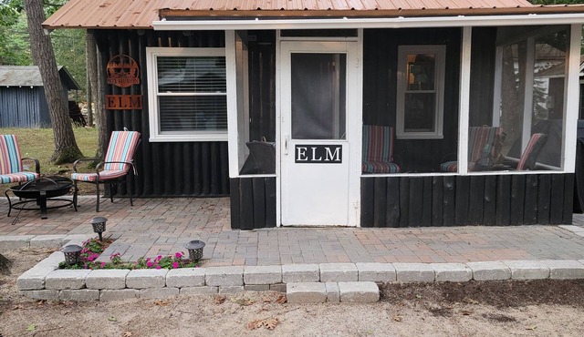 East Tawas 2 bedroom cabin