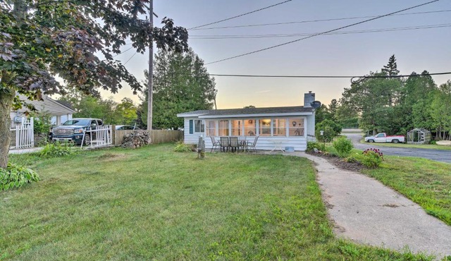 East Tawas Cabin with Lake Huron Access and Views