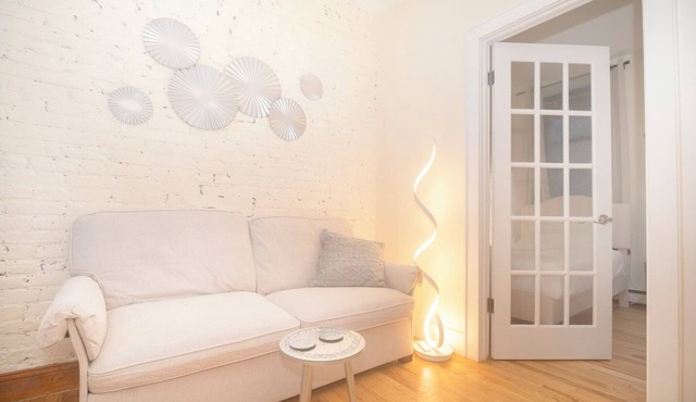 East7 Village Center Apartment w Full Amenities Great New York Location