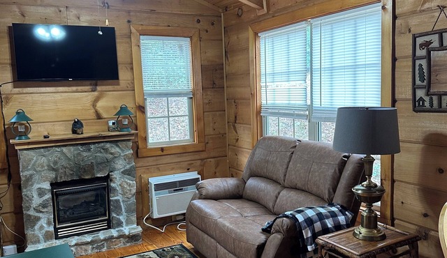 Eastatoee Bears Cabin B