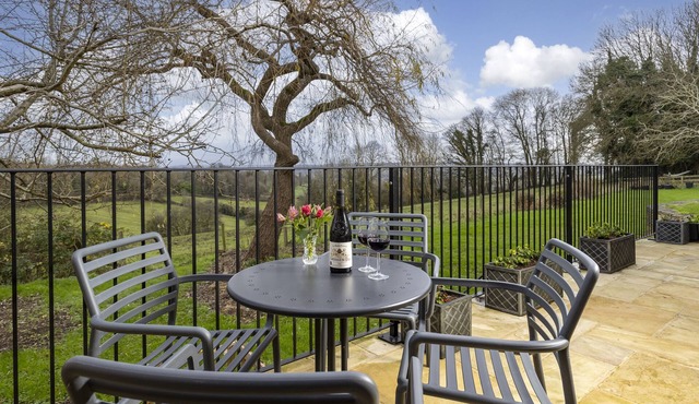 Eastcombe Annexe - a super house sleeping two guests in Stow-on-the-Wold