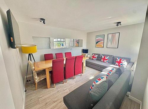 Eastcote Place Apartment