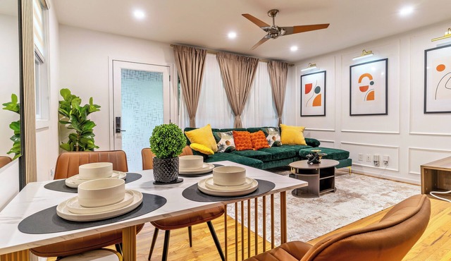 Easter Special! Cozy Luxe Escape Modern 2BR for Couples, Business & Pet