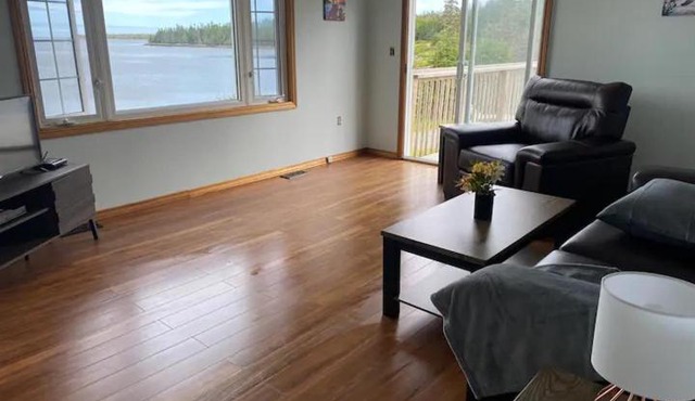 Eastern shore 100 wild Islands Oceanfront Home with hot tub