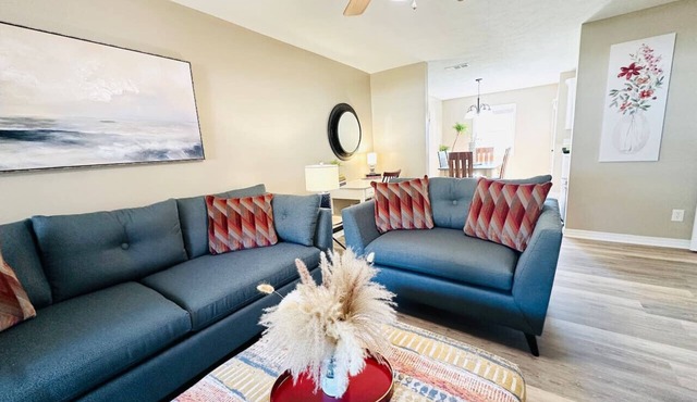 Eastgate 18B beautiful townhouse