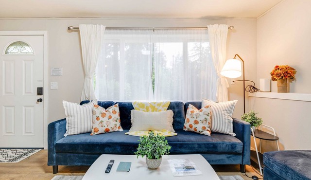 Eastgate Rambler: Cozy 3BR Eastgate Home | Pet | Close to Transit BY Betterstay