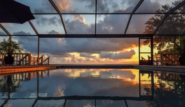 Eastpoint on the Bay - private Beach, pool, sunsets