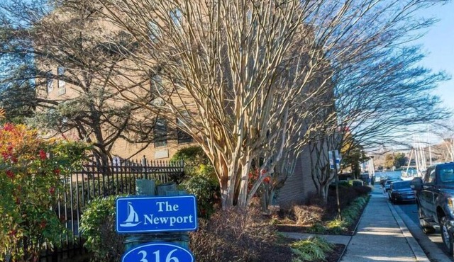 Eastport Condo - Perfect Location