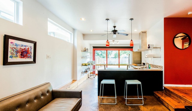 Eastside Cabana - Near UT + Downtown - Fenced Yard