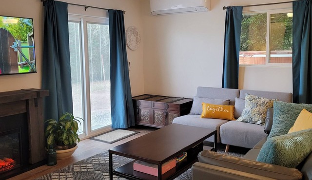 Eastwood Escape Cottage 🔥Hot Tub 🔥