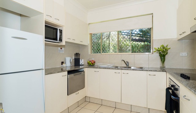 Eastwood Furnished Apartments - 2 Bedroom Unit