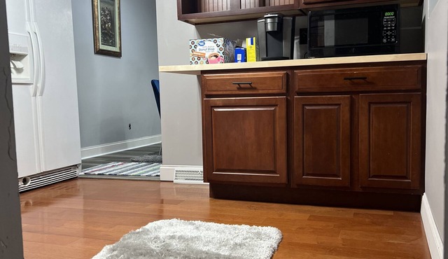 Eastwood House With Games Room & Parking