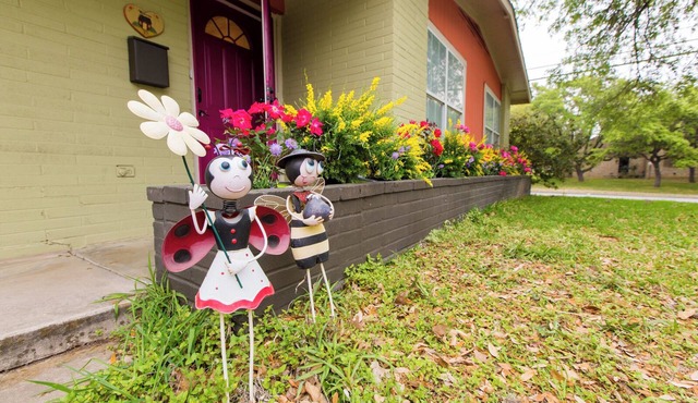 Easy Access, Everything Nearby, Best Value, Specious, Quiet & Safe, Airport 2mi.