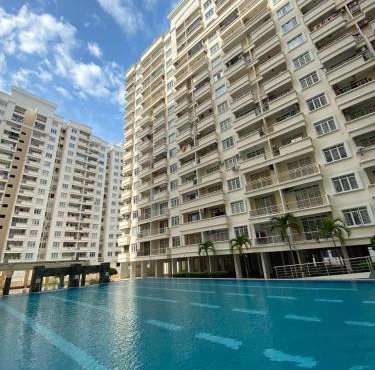 Easy Access to Airport, USM & Queensbay