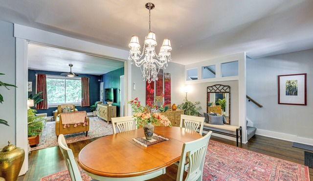 Easy Access to Pittsburgh: Urban Retreat w/Deck