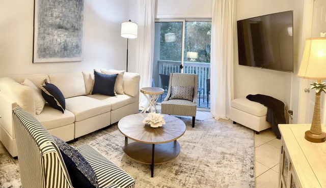 Easy Beach Access Beautiful decorated equipped 2 bedroom/2bath condo 30A beaches
