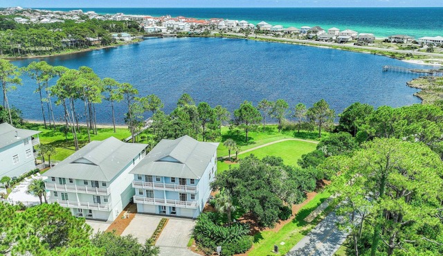 "Easy Breezy" New Reno, Beach Access, Golf Cart, Comm Pool & Dock, Lake Views