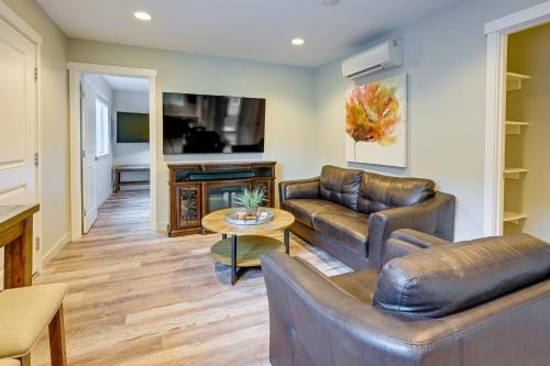 Easy Commuting! Modern SeaTac Unit with Fireplace