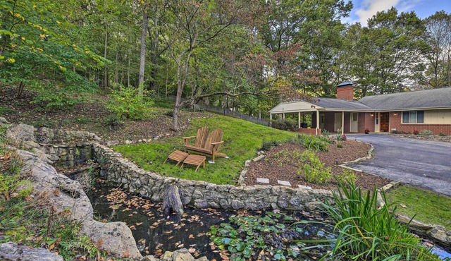 Easy Hiking & Sightseeing! Kingsport Home w/Deck