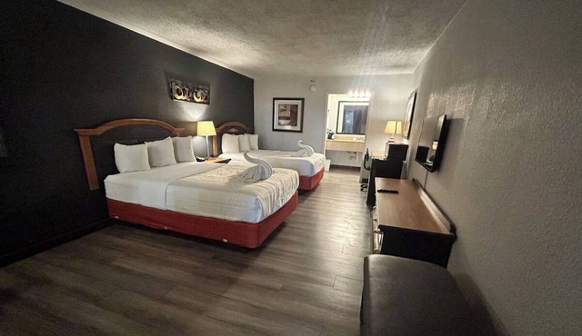 Easy Interstate Stop | Convenient Stay Near Mattoon Attractions | 4 Units