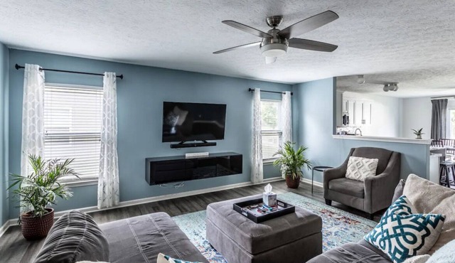 Easy Living @ Noblesville Near Ruoff Center & Grand Park