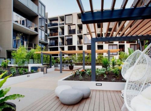 Easy Living One Bedder Gem