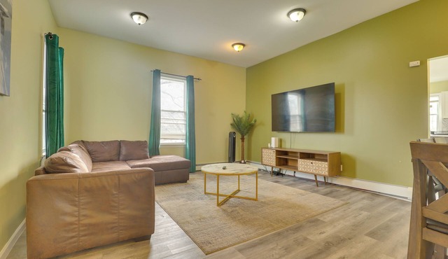 Easy NYC Access: Updated Apt Near Parks & Bay!
