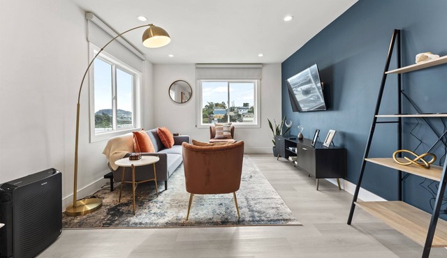 Easy Parking | 15 Min to Union Square | Stocked Kitchen