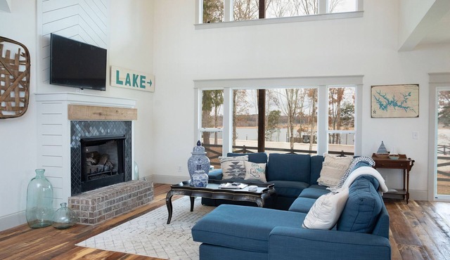 Easy Peasy -lakefront home Tim’s Ford Lake -golf cart seats 6, in Twin Creeks