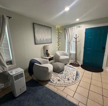 Easy Stay Near Gettysburg Clean, & Central to Local Attractions