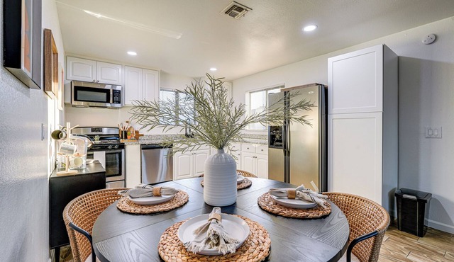 Easy Walk to Dtwn Gilbert, Family-friendly Oasis!