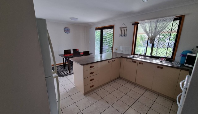 Easy walk to foreshore and central to all that Tin Can Bay has to offer!