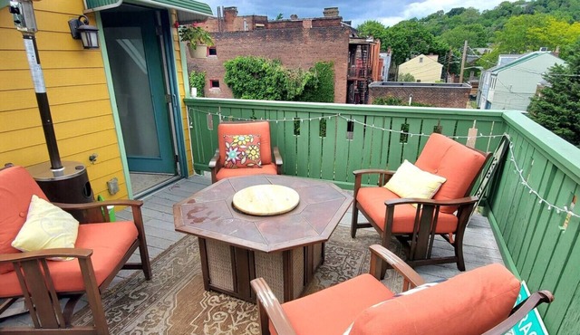 Easy Walk to Steelers & Pirates