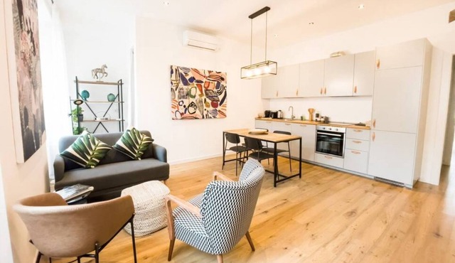 Easylife - Elegant and refined residence in the splendid Porta Venezia district.