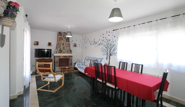 Ebony Chalet. TuCasaTemporal