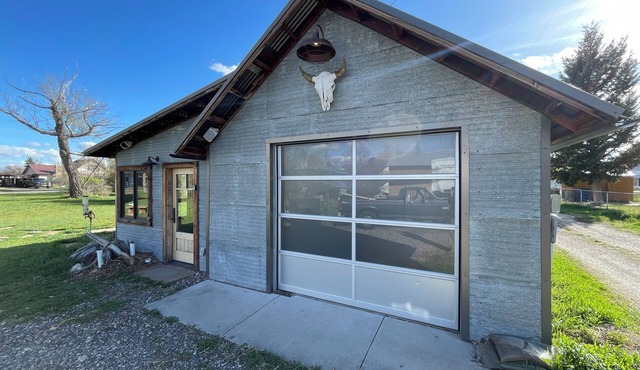 Eccentric Fishing Cottage Perfection! Sleeps the whole crew!