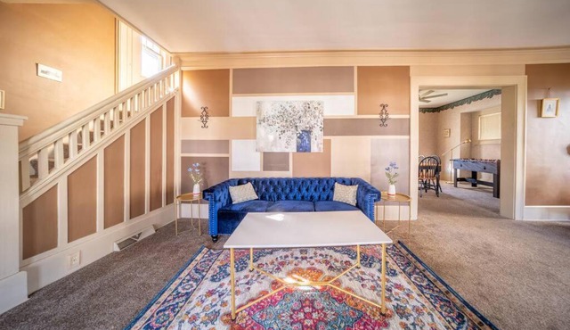 Ecclectic and Fun in Highland Square