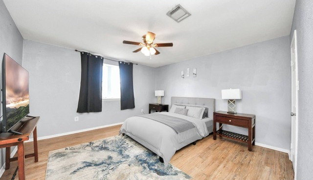 Echelon 3-bedroom Cozy Centerstay with AC, WiFi in Houston - Grand Comfort Spot