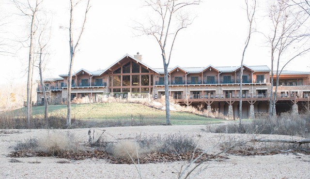 Echo Bluff State Park