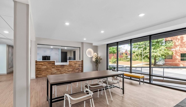Echo Suites Sterling