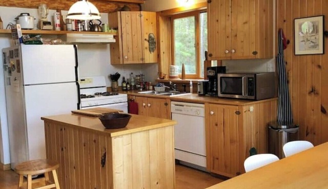Echo Trail Family Cabin - Great Skiing & Hiking
