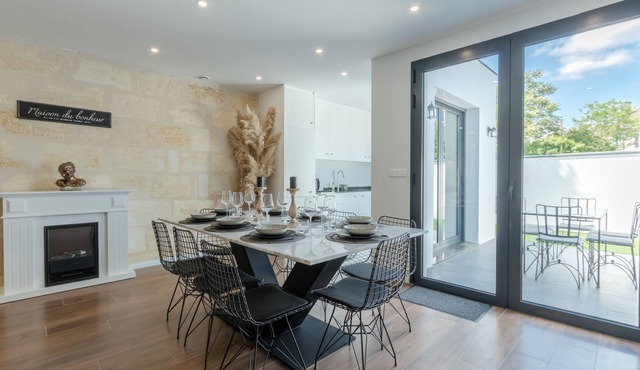 Echoppe Jaurès - typical Bordeaux renovated house 3 bedrooms/3 bathrooms